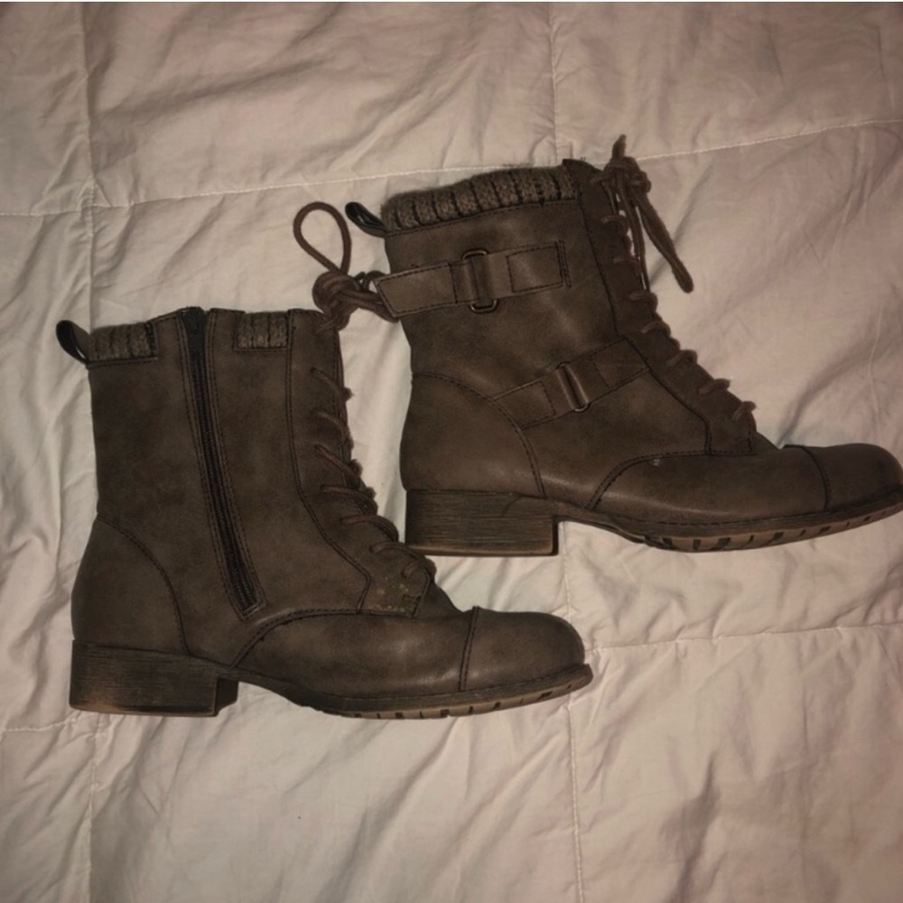 Combat moto short ankle side zip boots